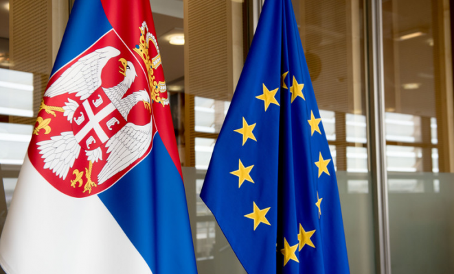 BE pret nga Serbia që të mbështesë sanksionet ndaj Rusisë