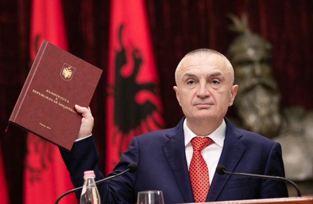 Në Gjykatën Kushtetuese nis seanca për shkarkimin e tij/ Meta i shqetësuar për pagat në Shqipëri