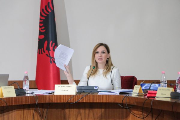 Inceneratori i Tiranës/ Tabaku: Ermonela Felaj, e përfshirë në procedurën e koncesionit