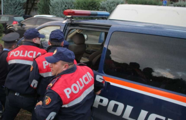 I shpallur në kërkim ndërkombëtar/ Arrestohet në Tiranë shqiptari i dënuar në Itali, në pranga edhe italiani