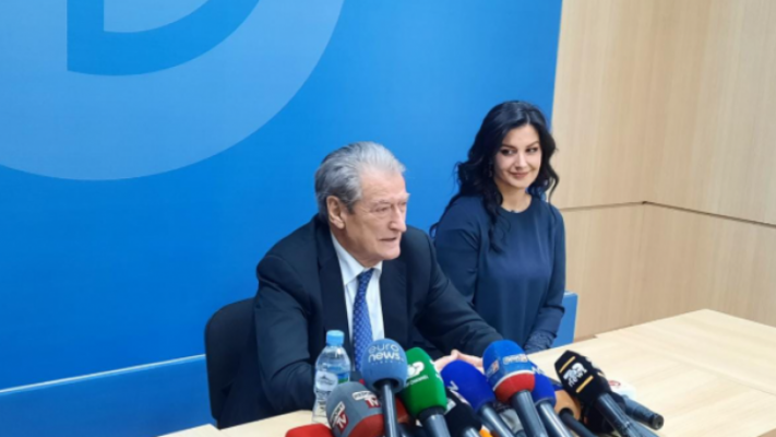 PD i përgjigjet Berishës: Kandidatët e shtëpisë së Ilirit nuk kanë lidhje me selinë blu