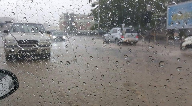 Shi i madh në qarkun e Elbasanit, por rrugët janë të hapura