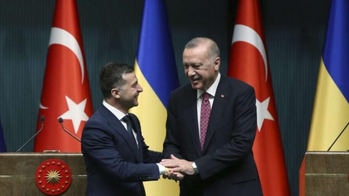 Erdogan vizitë në Kiev: Turqia mbështet integritetin territorial të Ukrainës