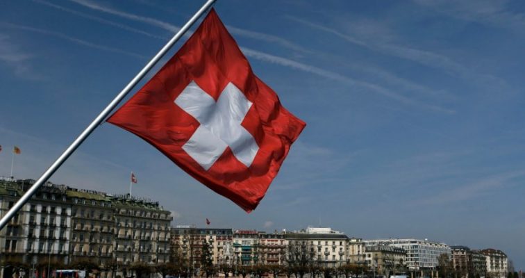 Nga nesër, Zvicra heq masat kufizuese kundër COVID