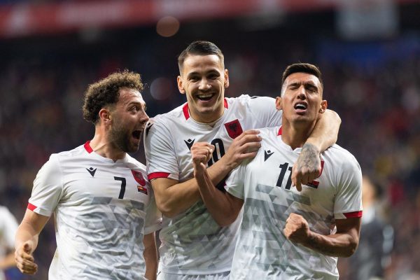 Shqipëria luan bukur ndaj Spanjës, na mund një gol spektakolar i Olmos në fund