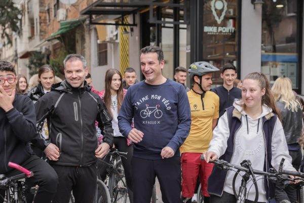 Shtohen biçikletat në Tiranë/ Veliaj: Shtojmë korsitë e dedikuara në kryeqytet