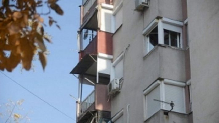 Ngjarja horror në Kamëz/ Bashkëshorti hodhi gruan nga kati i tretë, e detyroi ta raportonte si aksident