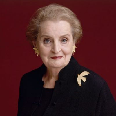 Madeleine Albright u nda nga jeta/ Ambasadorja Kim kujton deklaratën kur ajo vizitoi Tiranën