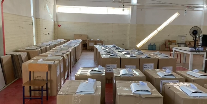 Votimi dhe numërimi elektronik, shpërndahet baza materiale në Bashkinë e Vorës
