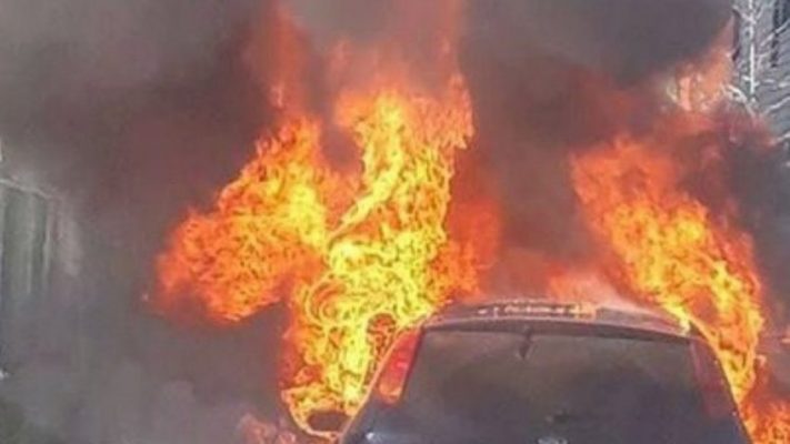 Audit i vihet zjarri brenda oborrit të shtëpisë në Vlorë