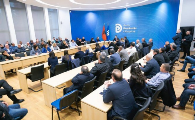 Grupi Parlamentar thirrje Komisionit të Rithemelimit/ Largoni Berishën dhe nisim punën për bashkimin e PD