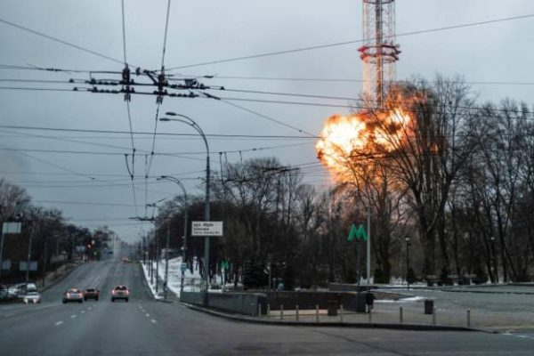 Sulmi i Rusisë në kullën televizive të Kievit, raportohet për disa viktima