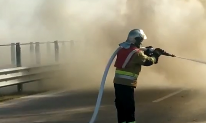 Video-Makina shpërthen në flakë në autostradën Vlorë – Fier