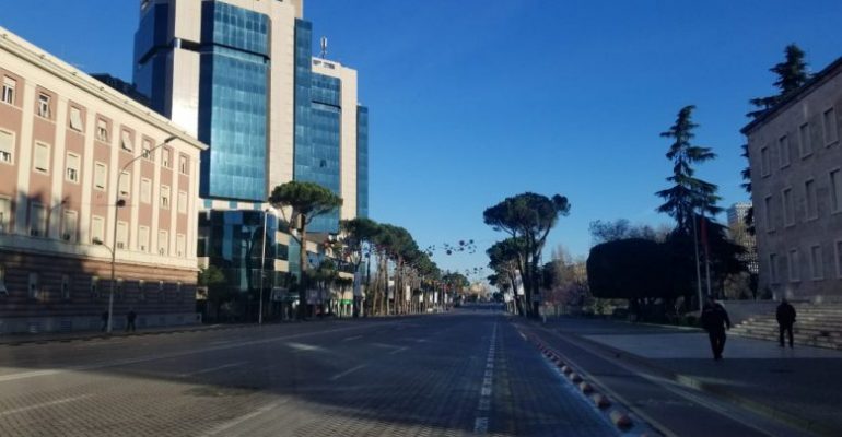 E marta, ditë pa makina në Tiranë/ Ja rrugët ku nuk mund të lëvizni