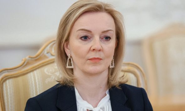 Sekretarja e Jashtme britanike skeptike për bisedimet e paqes mes Ukrainës dhe Rusisë