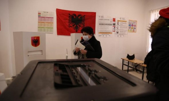 Nuk u votua për 5 orë/ KZAZ shpall pavlefshmërinë në tri qendra votimi në Shkodër