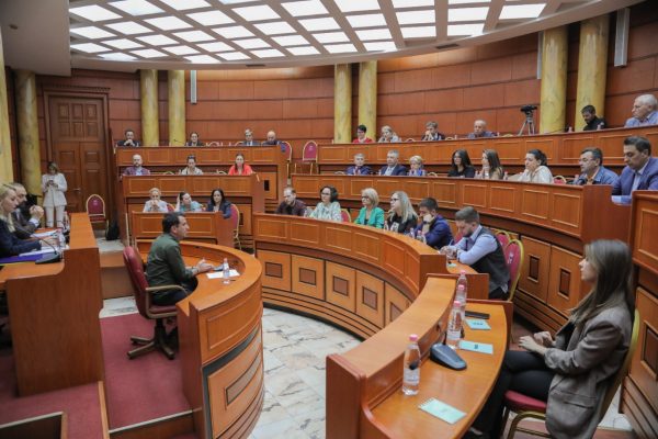 Veliaj i vendosur për Unazën e Madhe dhe rindërtimin tek “5 Maji”: “Projektet e Tiranës nuk do të ndalen, opozita bllokoi 3 vite qytetin”