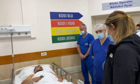 Manastirliu mbërrin te Trauma/ Kush janë 5 të lënduarit nga aksidenti në Tiranë