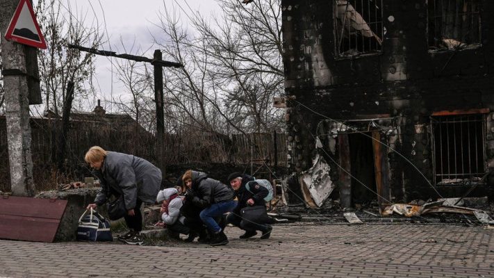 Rusia mohon masakrat ndaj civilë: Ukraina paguan 25 dollarë personat për të aktruar vdekjen