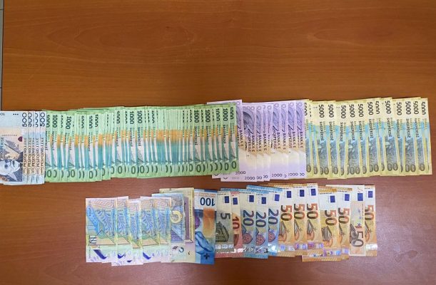 Këmbim valutor pa liçencë, procedohet penalisht 65-vjecari në Korçë