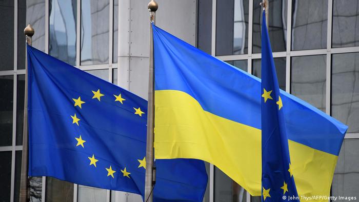 Ukraina plotëson pyetsorin e BE/ Pret marrjen e statusit të vendit kandidat