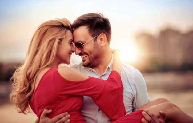 Këshilluesi i çifteve: Pa këto tri elemente nuk mund të keni marrëdhënie të lumtur