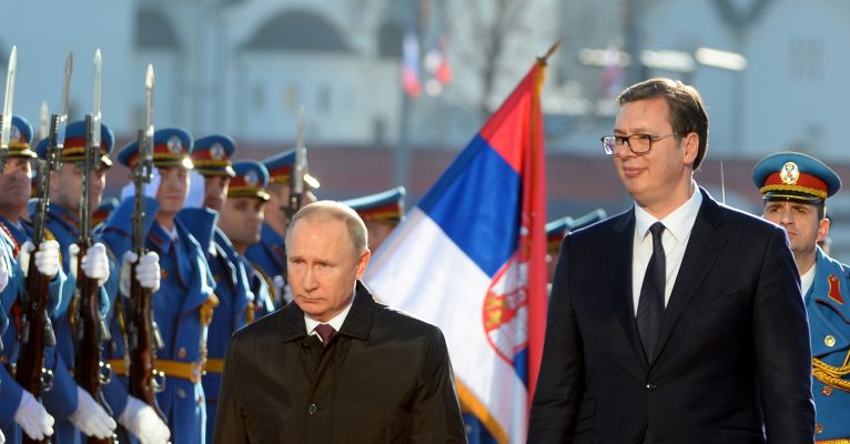 Vuçiç: Europa na bëri presion, por ne nuk do t’i shkëputim lidhjet me Rusinë