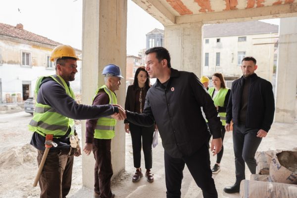 Shkollë e re tek Medreseja/ Veliaj: “Ndërtojmë 50 shkolla në total; Mbajmë fjalën për banorët e prekur nga tërmeti”