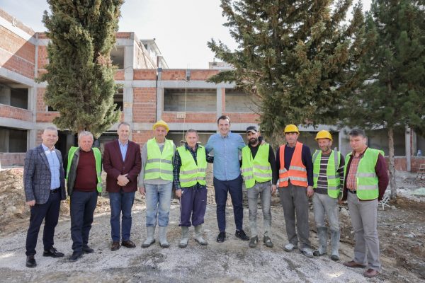 Gati në shtator shkolla e re në lagjen 12, Veliaj: “Tirana ka infrastrukturën arsimore më të mirë në 100 vitet e fundit”