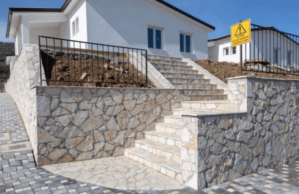 Rindërtimi/ Rama: Po përfundon lagja e re për 74 familje nga Ndroqi