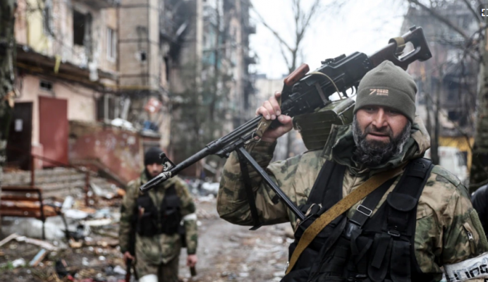 Britania: Rezistenca e Mariupolit pengon përparimin rus në Ukrainë