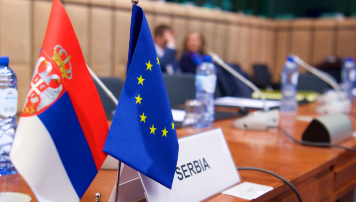 BE paralajmëron Serbinë, veprimet e zgjerimit do të kushtëzohen me qëndrimet ndaj Rusisë