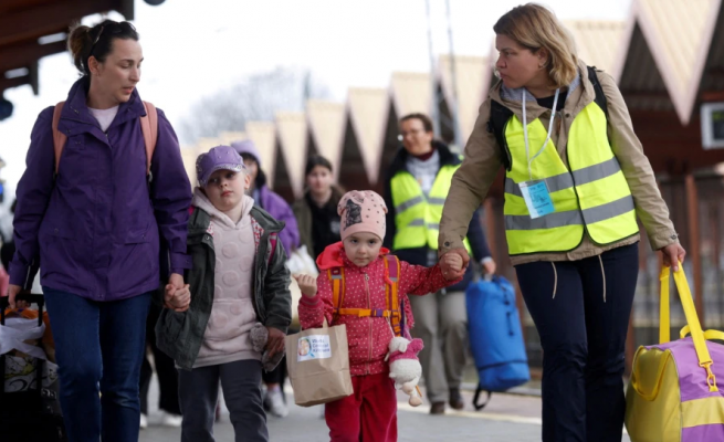 UNHCR: Mbi 5 milionë refugjatë janë larguar nga Ukraina