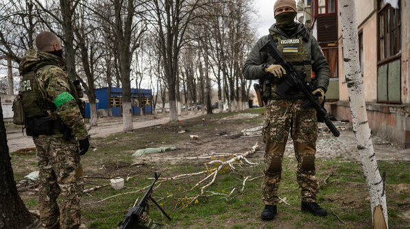 Rusia iu jep ultimatum ushtarëve ukrainas në Mariupol