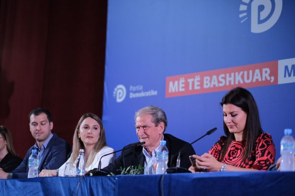 Berisha në Fier për zgjedhjet për kryetar: Ta duam më shumë Shqipërinë