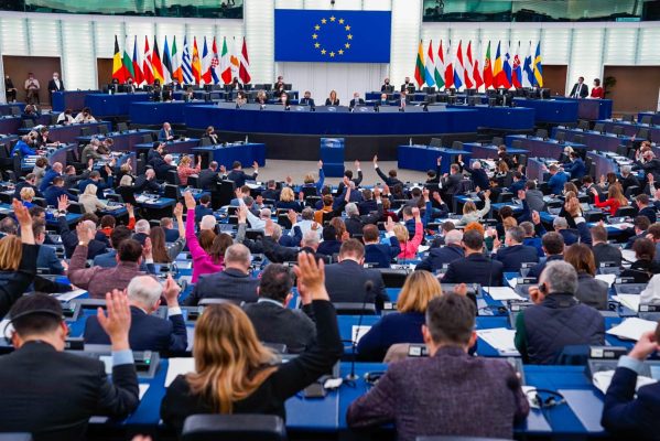 PE voton raportin për Shqipërinë/ Santos: Konferenca e parë ndërqeveritare të mbahet në qershor