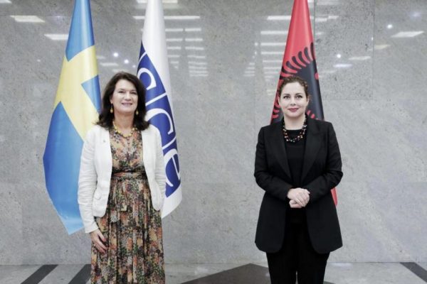 Kërkesa për t’ju bashkuar NATO-s/ Shqipëria mbështet vendimin e Suedisë