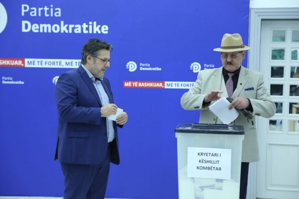 U zgjodh kryetar i Këshillit Kombëtar/ Paloka zbulon lëvizjen e radhës