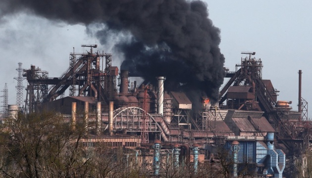 Prishet armëpushimi, Rusia godet me raketa fabrikën e çelikut në Mariupol