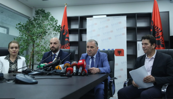 “Dekonspironte aksionet”/ Ndër të arrestuarit nga operacioni i SPAK edhe ish-shefi i krimeve të Lezhës