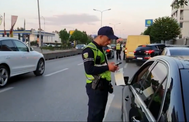 Policia Rrugore me ‘dorë të hekurt’ në Durrës: Pezullon 162 leje drejtimi në disa orë