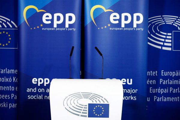 Partitë Popullore Europiane qëndrim neutral ndaj PD deri në vendimin e Gjykatës