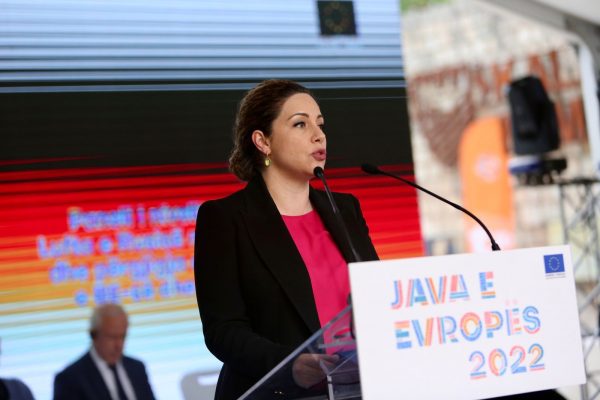 Dita e Evropës/ Ministrja Xhaçka: Të rinjtë tanë meritojnë një prespektivë të qartë evropiane