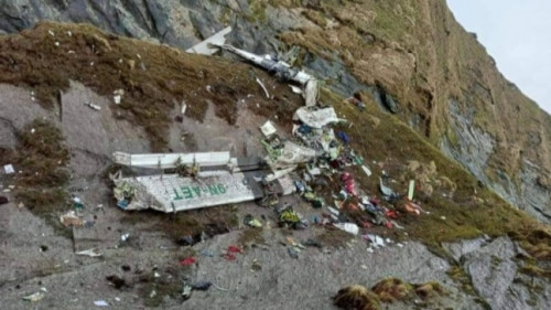 Pamjet-Rrëzimi i avionit në Nepal/ Gjenden trupat e pajetë të 14 pasagjerëve