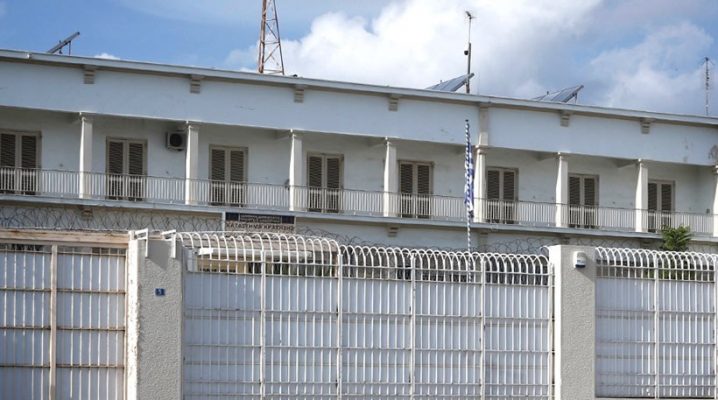 Tenton të fusë “canabis sativa” në burgun e Rrogozhinës/ Arrestohet i afërmi i të dënuarit