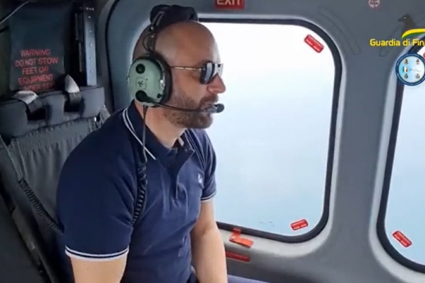 Gledis Nano në helikopter me ekipin e Guardia di Finanza-s/ Inspektim në veri të vendit për bimë narkotike