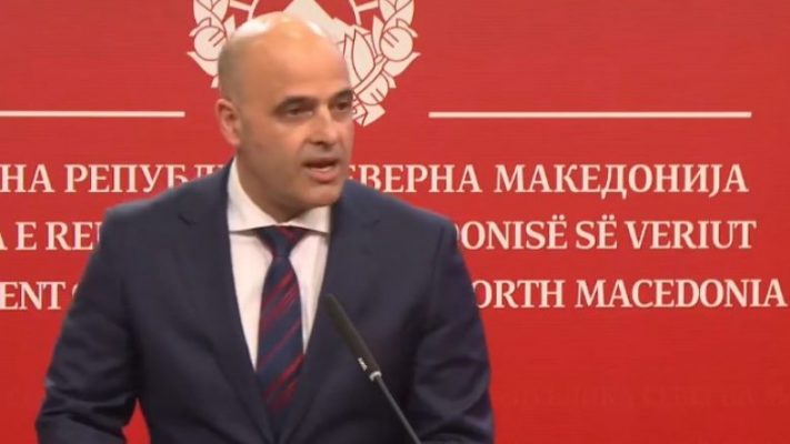 Kovacevski kritikon opozitën/ Detyra e deputetëve është t’i shërbejnë qytetarëve