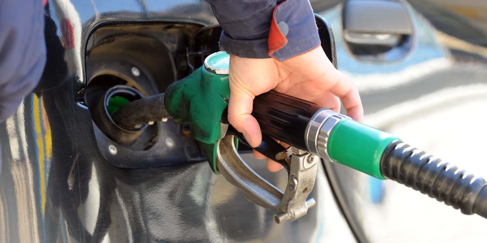 bordi-ul-serish-cmimin-e-naftes-do-te-kushtoje-dy-lek-me-pak-shtrenjtohet-benzina