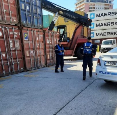 Drogë me anije qymyri/ Kapen mbi 50 kg kokainë në portin e Durrësit