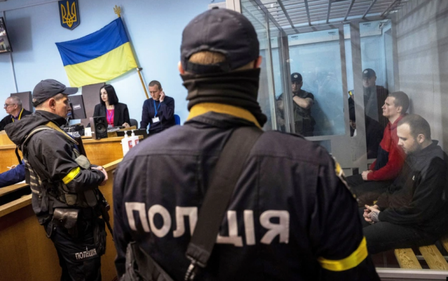 Dy ushtarë rusë deklarohen fajtorë në gjyqin për krime lufte në Ukrainë